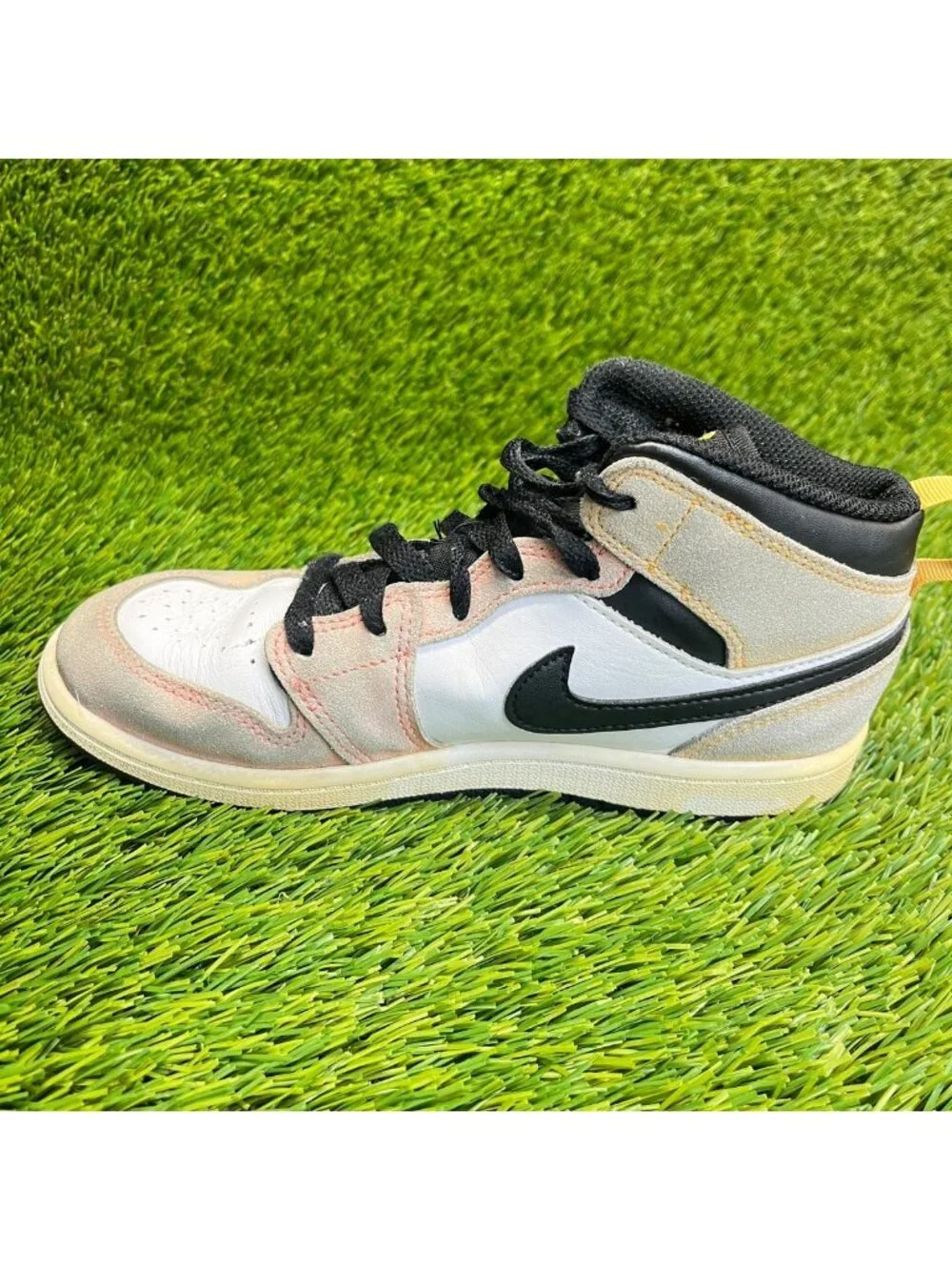 Nike Air Jordan 1 Mid SE PS Flight Boys Size 3Y White Basketball Shoes Sneakers